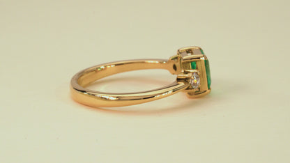 Anillo oro amarillo con esmeralda y diamantes naturales - ANA144