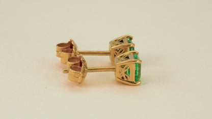 Yellow gold polka dot earrings with natural emerald - ARA074