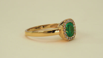 Yellow gold cluster ring with emerald and natural diamonds - ANA092