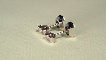 White gold polka dot earrings with natural emerald - ARB028