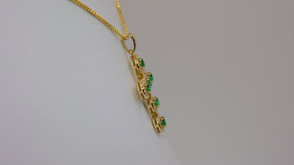 Dije oro amarillo con esmeraldas y diamantes naturales - DOA169