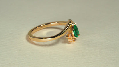 Anillo oro amarillo con esmeralda y diamantes naturales - ANA103
