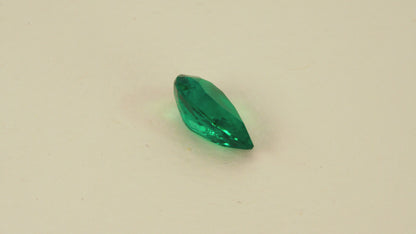 Teardrop Emerald - ESM158
