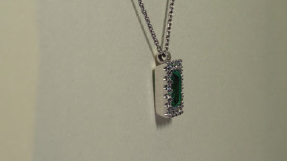 Dije cluster con cadena oro blanco con esmeralda y diamante naturales  - DOB008