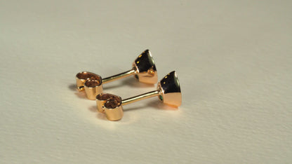 Yellow gold polka dot earrings with natural emerald - ARA059