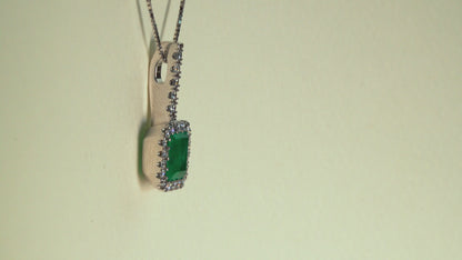 Dije con cadena cluster oro blanco con esmeralda y diamante naturales - DOB038
