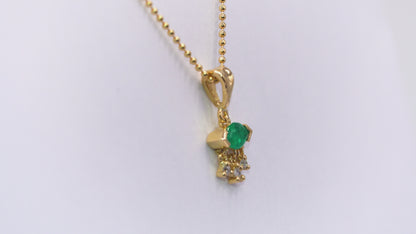 Dije oro amarillo con esmeralda y diamantes naturales - DOA181