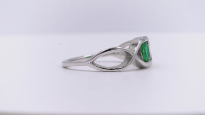Anillo oro blanco con esmeralda natural - ANB080