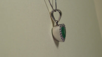 Dije cluster oro blanco con esmeralda y diamante naturales  - DOB036