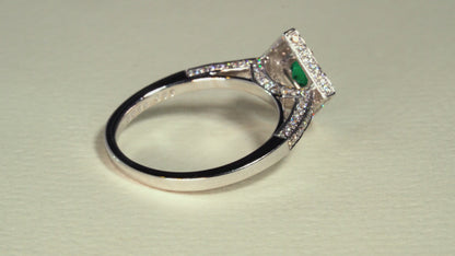 Anillo oro blanco con esmeralda y diamantes naturales - ANB007