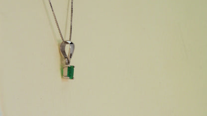 Dije oro blanco con esmeralda natural - DOB043