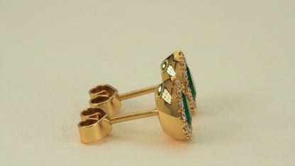 Aretes cluster oro amarillo con esmeralda y diamantes naturales - ARA007