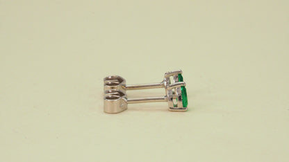 White gold polka dot earrings with natural emerald - ARB038