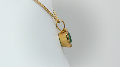 Dije cluster oro amarillo con esmeralda y diamantes naturales - DOA162